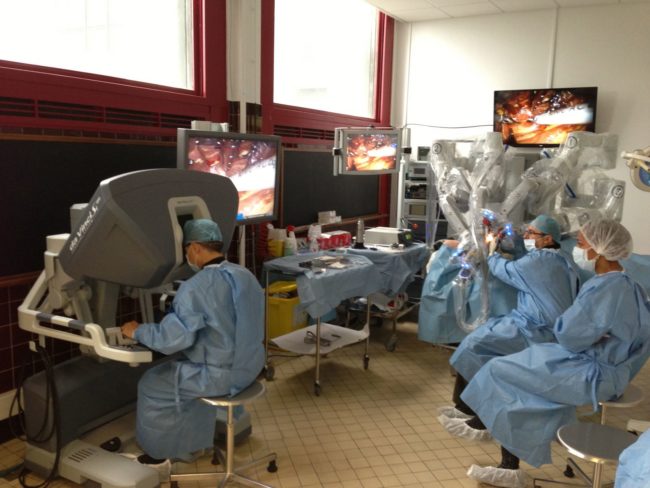 Enseignement robot chirurgical thyroide